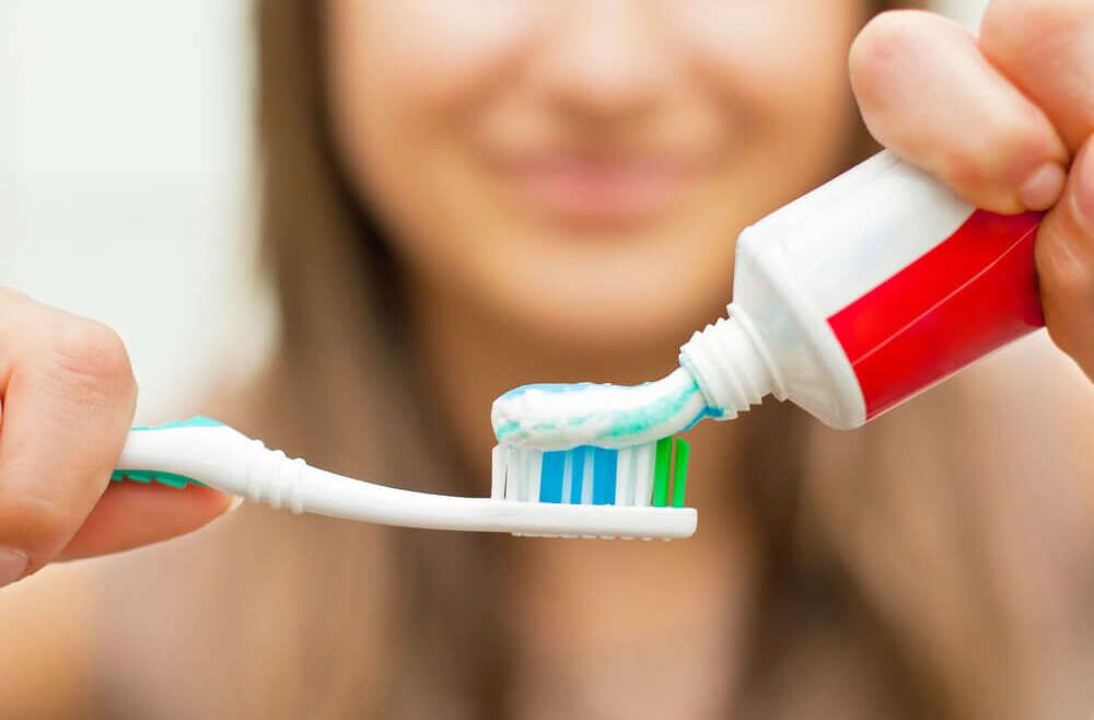 Paradontoza – jak wybrać dobrą pastę do zębów?